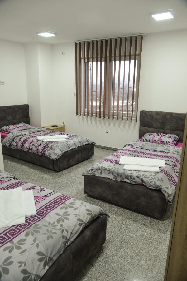 Binta Hostel Vranje Exteriör bild