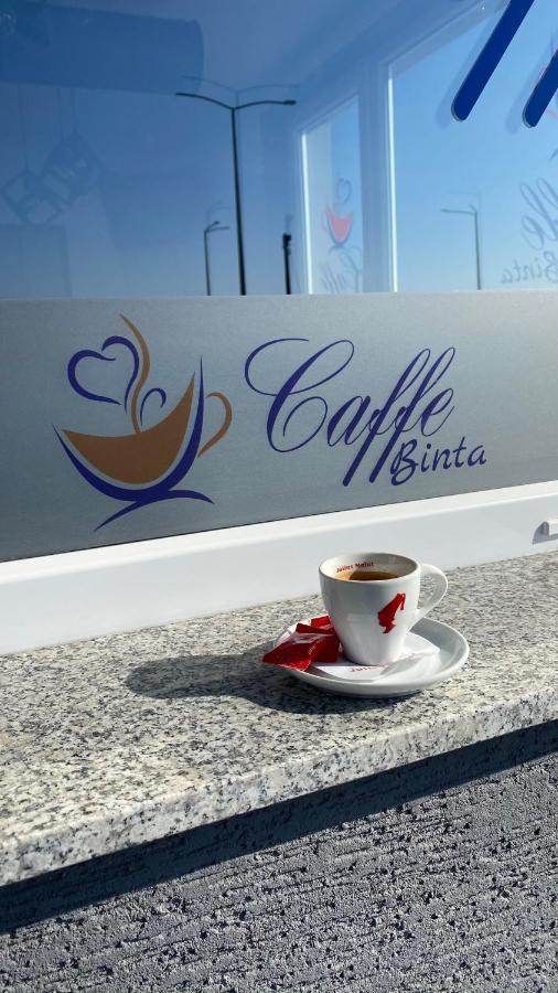 Binta Hostel Vranje Exteriör bild